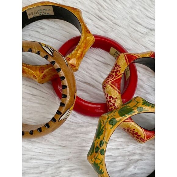 Vintage 5 PC Set Wooden Hand Painted Boho Bangles From India - Picture 13 of 13